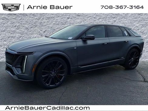 New 2026 Cadillac Lyriq V w/ Exterior Carbon Fiber Package AWD/4WD image 10