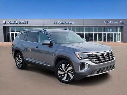 Used 2025 Volkswagen Atlas SEL AWD/4WD image 1