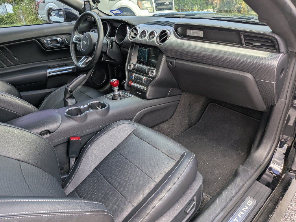 Used 2017 Ford Mustang GT Premium w/ GT Performance Package RWD image 13