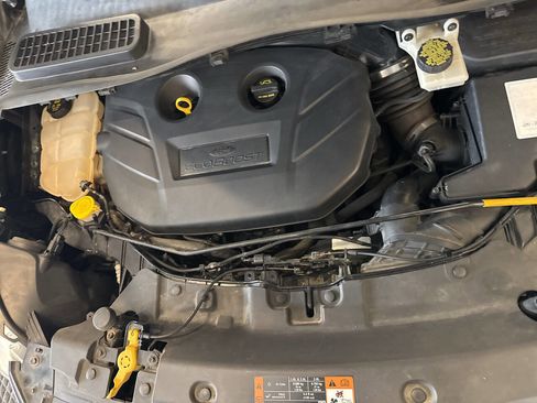 Used 2015 Ford Escape SE w/ Equipment Group 201A image 34