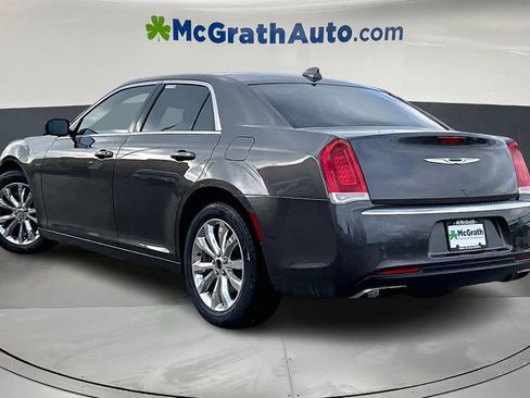 Used 2016 Chrysler 300 Limited w/ Driver Convenience Group image 4