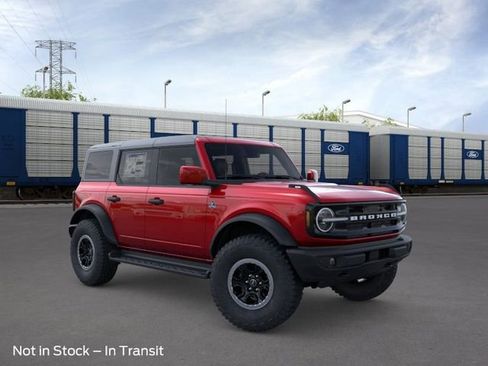 New 2026 Ford Bronco Outer Banks w/ Sasquatch Package image 7