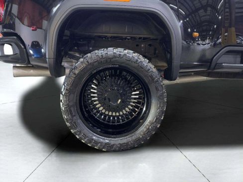 Used 2022 GMC Sierra 3500 Denali w/ Denali Ultimate Package image 71