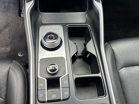 Used 2023 Kia Sorento EX FWD image 16