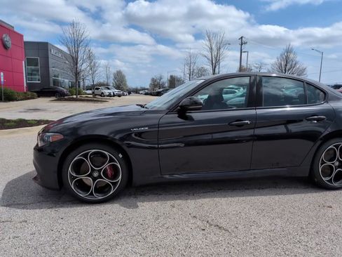 New 2026 Alfa Romeo Giulia AWD image 17