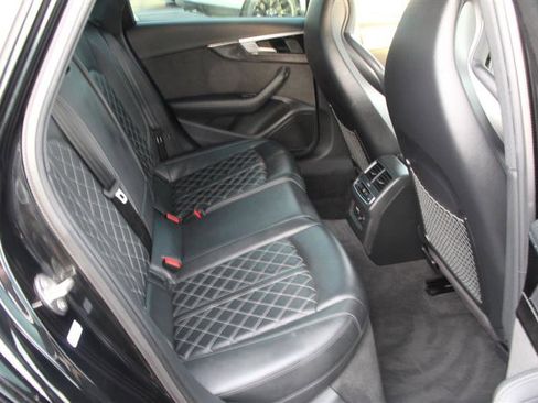 Used 2021 Audi S4 Prestige w/ Prestige Package image 24