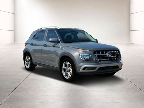 New 2025 Hyundai Venue SEL image 11