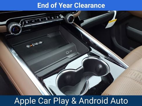 New 2025 Chevrolet Suburban High Country image 15