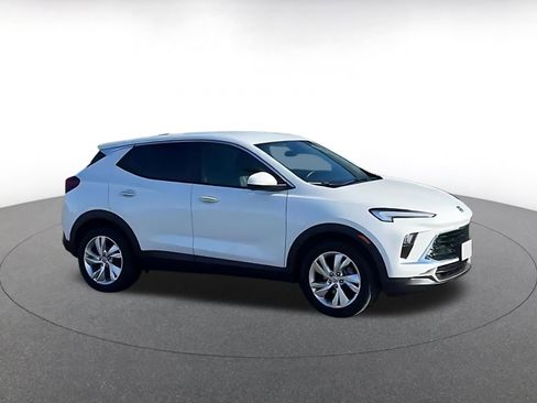 Used 2025 Buick Encore GX Preferred image 2