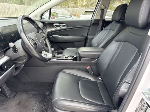 Used 2024 Kia Sportage EX image 9