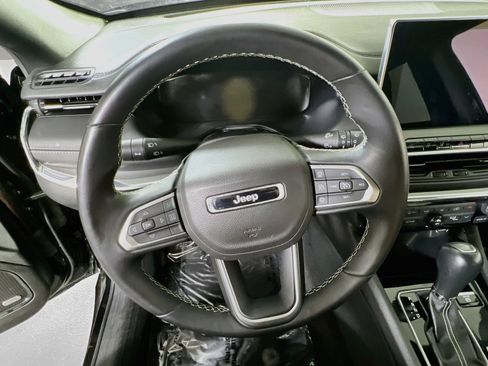 Used 2022 Jeep Compass High Altitude AWD/4WD image 11