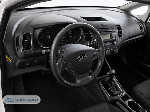 Used 2017 Kia Forte LX FWD image 7