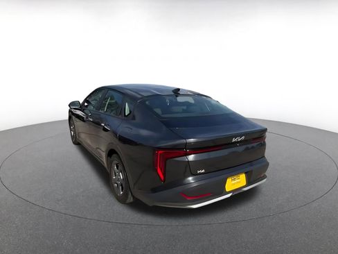 Used 2025 Kia K4 LXS image 12