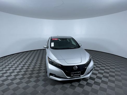 Certified 2025 Nissan Leaf S FWD image 3