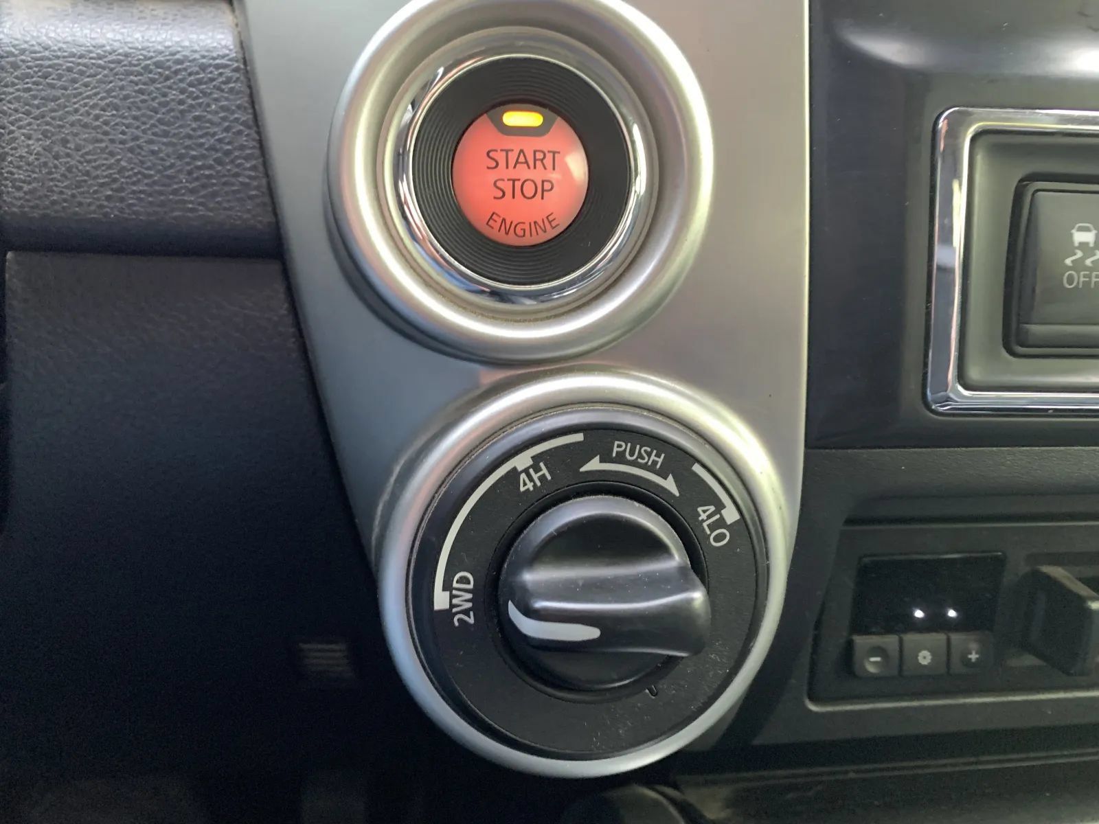 Used 2018 Nissan Titan PRO-4X w/ Pro-4x Utility Package AWD/4WD image 20