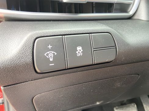 Used 2025 Hyundai Elantra Limited FWD image 45
