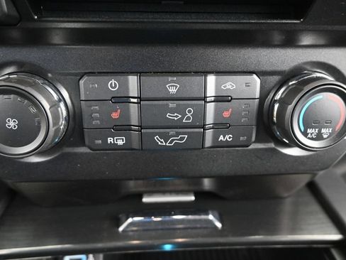 Used 2018 Ford F150 XLT w/ Equipment Group 302A Luxury AWD/4WD image 33