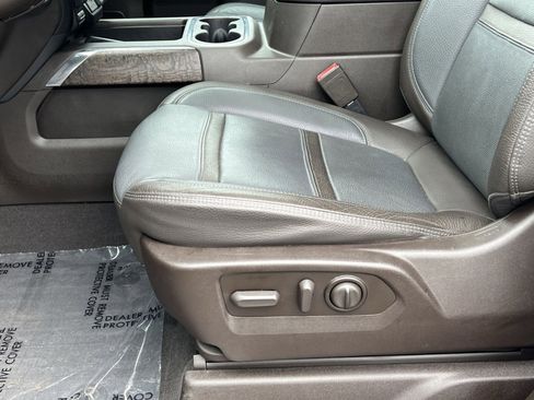 Used 2021 GMC Sierra 2500 Denali w/ Denali Ultimate Package image 11