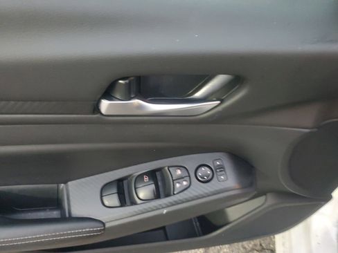 Used 2024 Nissan Altima 2.5 SV w/ SV Premium Package image 14