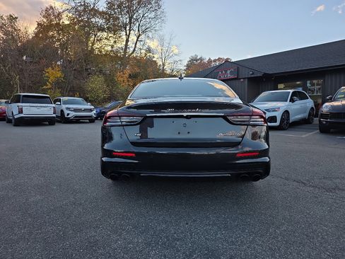 Used 2022 Maserati Quattroporte Modena Q4 image 31