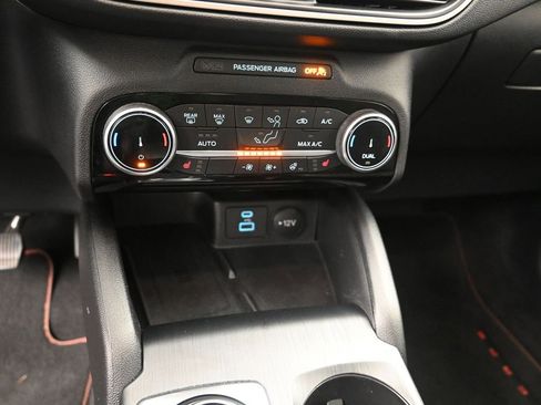 Used 2022 Ford Escape SEL w/ SEL Stealth AWD Package image 19