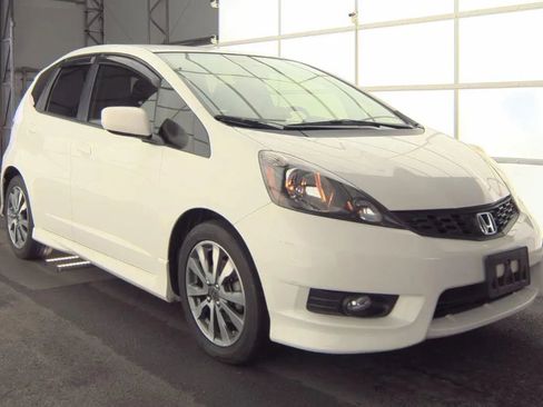 Used 2013 Honda Fit Sport image 4