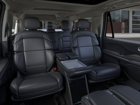 New 2025 Lincoln Navigator L Reserve AWD/4WD image 11