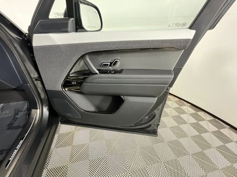 Used 2025 Land Rover Range Rover Sport Dynamic SE image 21