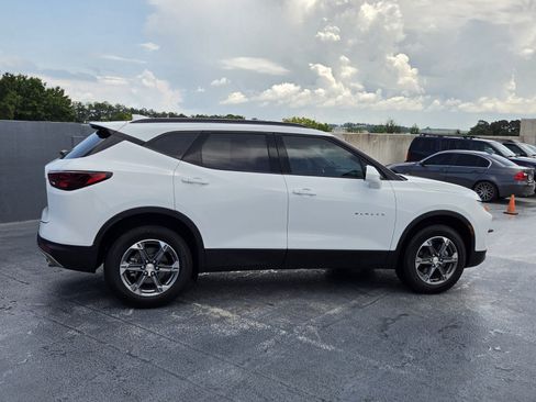 Used 2024 Chevrolet Blazer LT w/ Convenience Package FWD image 6