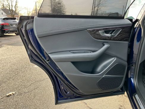 Used 2022 Audi Q8 Prestige image 42