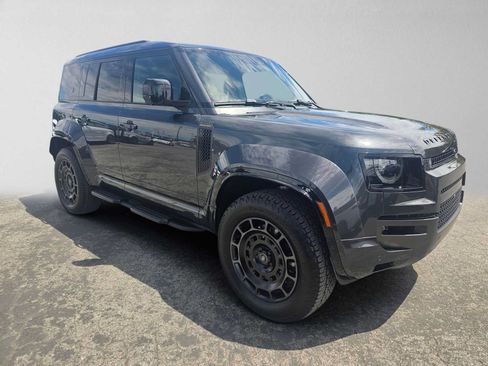 Used 2025 Land Rover Defender 110 AWD/4WD image 7