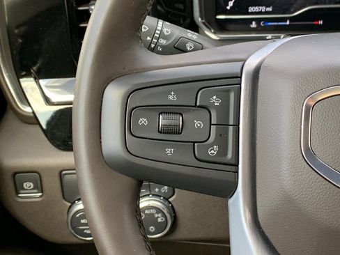 Used 2025 GMC Sierra 1500 SLE w/ Preferred Package image 13