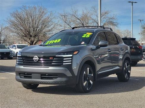 Certified 2025 Nissan Kicks SR image 4