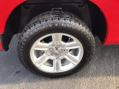 Used 2021 RAM 1500 Tradesman w/ Chrome Appearance Group image 19