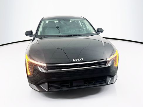 Used 2025 Kia K4 FWD image 2