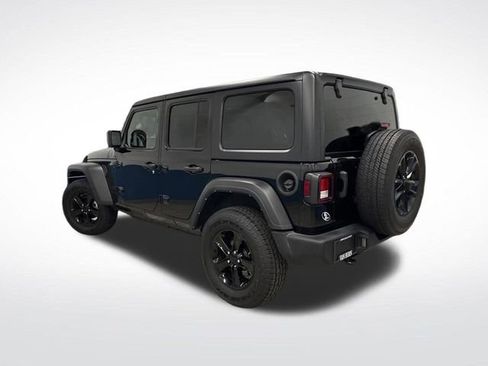Used 2022 Jeep Wrangler Unlimited Sport image 3
