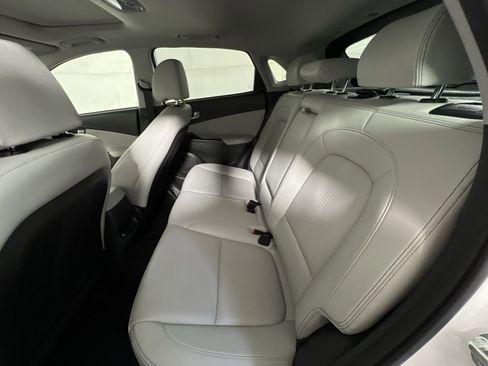 Used 2022 Hyundai Kona Limited image 25