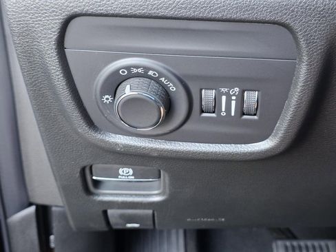 New 2025 Jeep Grand Cherokee L Altitude AWD/4WD image 26