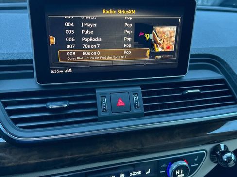 Used 2018 Audi Q5 2.0T Premium Plus w/ Premium Plus Package image 24