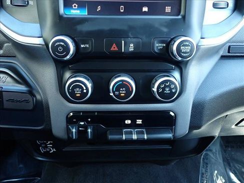 Used 2023 RAM 2500 Big Horn w/ Level 1 Equipment Group AWD/4WD image 17