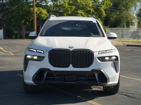New 2027 BMW X7 xDrive40i w/ M Sport Package AWD/4WD image 8
