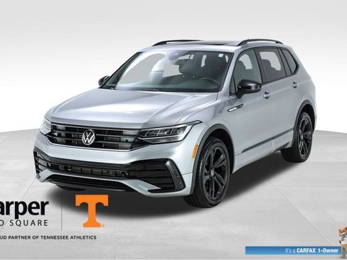 Used 2024 Volkswagen Tiguan SE R-Line FWD image 1