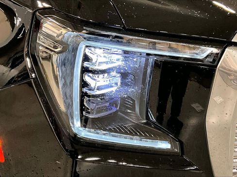 Used 2023 GMC Yukon Denali w/ LPO, Floor Liner Package image 27