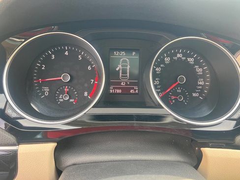 Used 2017 Volkswagen Jetta SEL image 10