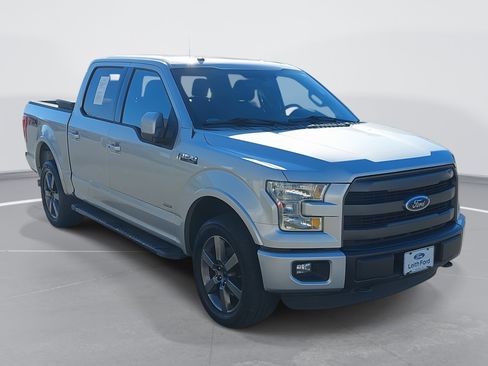 Used 2015 Ford F150 Lariat image 3