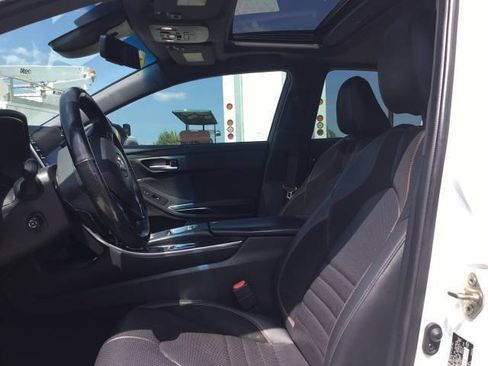 Used 2019 Toyota Avalon Touring FWD image 13