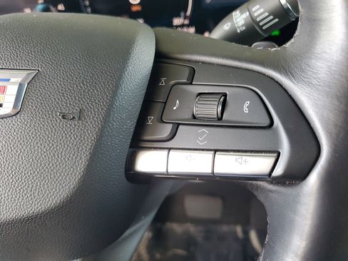 Used 2025 Cadillac XT4 Premium Luxury FWD image 25