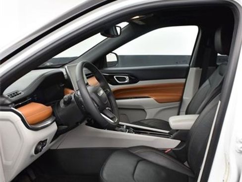 Used 2024 Jeep Compass Limited w/ Elite Group image 9