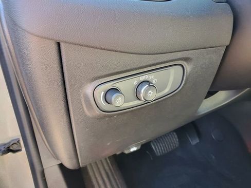 Certified 2024 Chevrolet Equinox LS w/ LS Convenience Package FWD image 23