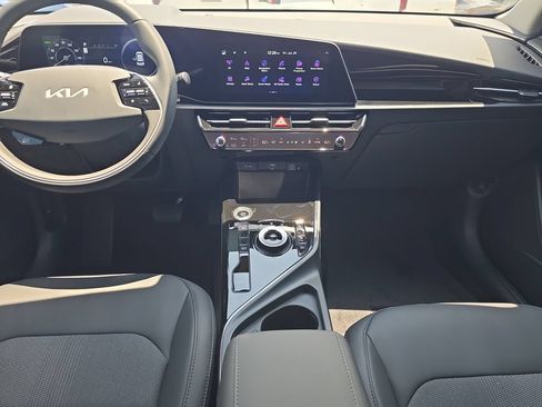 New 2026 Kia Niro Wind FWD image 15